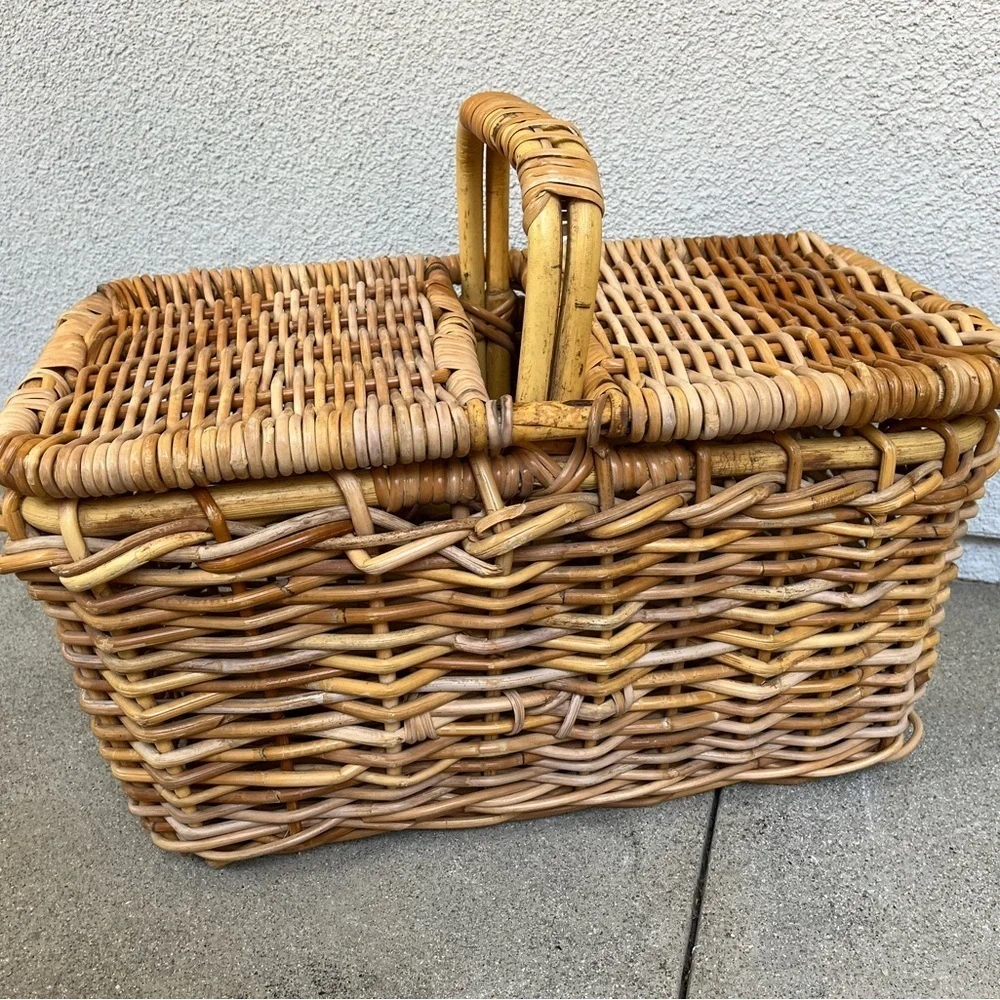N/A charming wicker